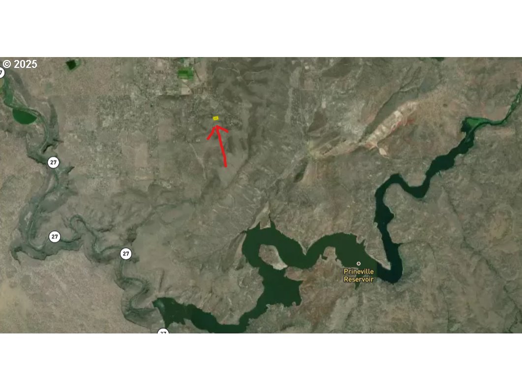 15001 Southeast Winchester Loop Prineville, OR 97754 - Photo 9 of 9 a black and white photo of a bathroom