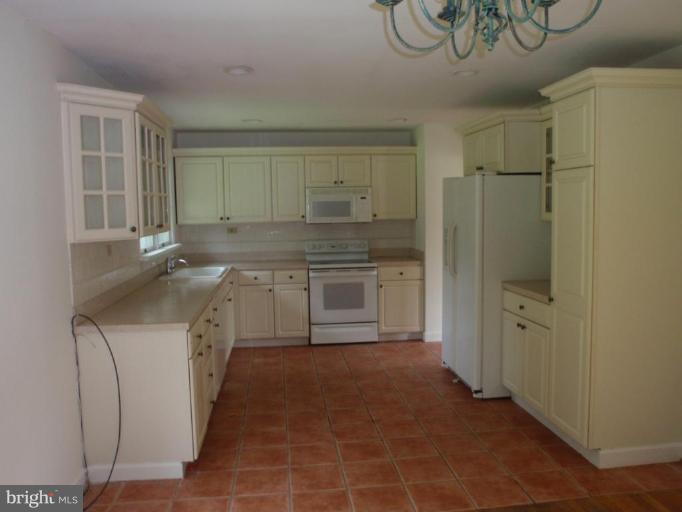 9230 Marydell Road Ellicott City, MD 21042 - Photo 2 of 5 Kitchen