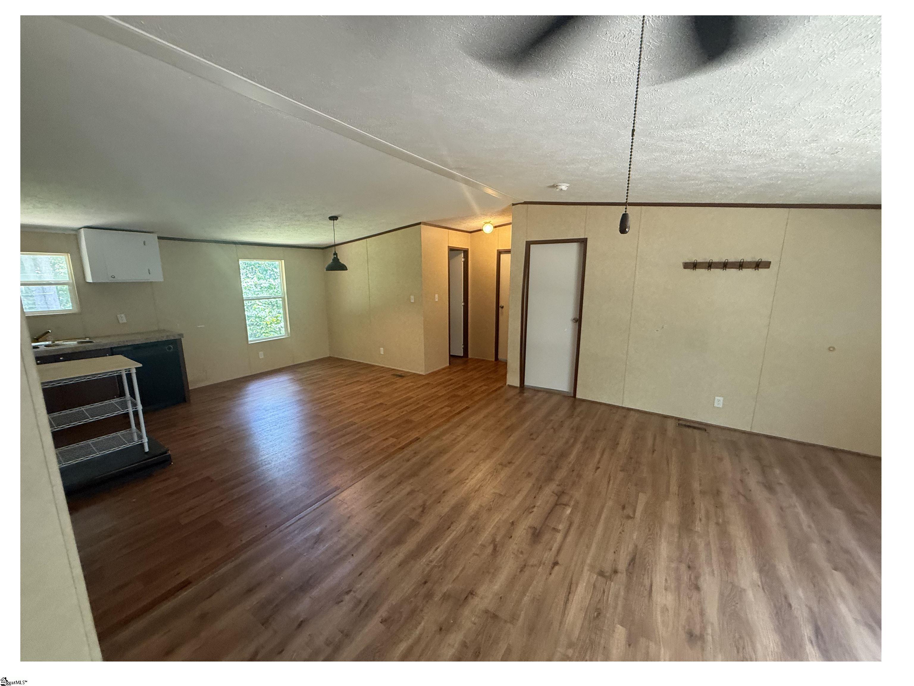 680 Peanut Road Woodruff, SC 29388 - Photo 5 of 25