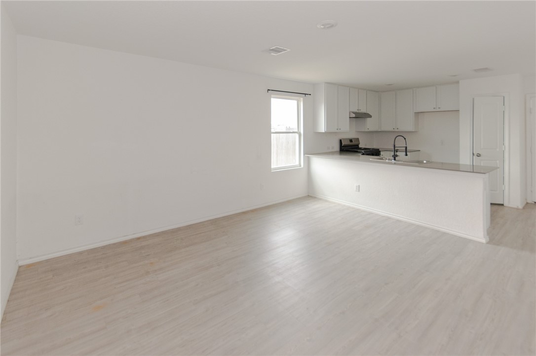 3201 Wrangler Street Robstown, TX 78380 - Photo 2 of 17