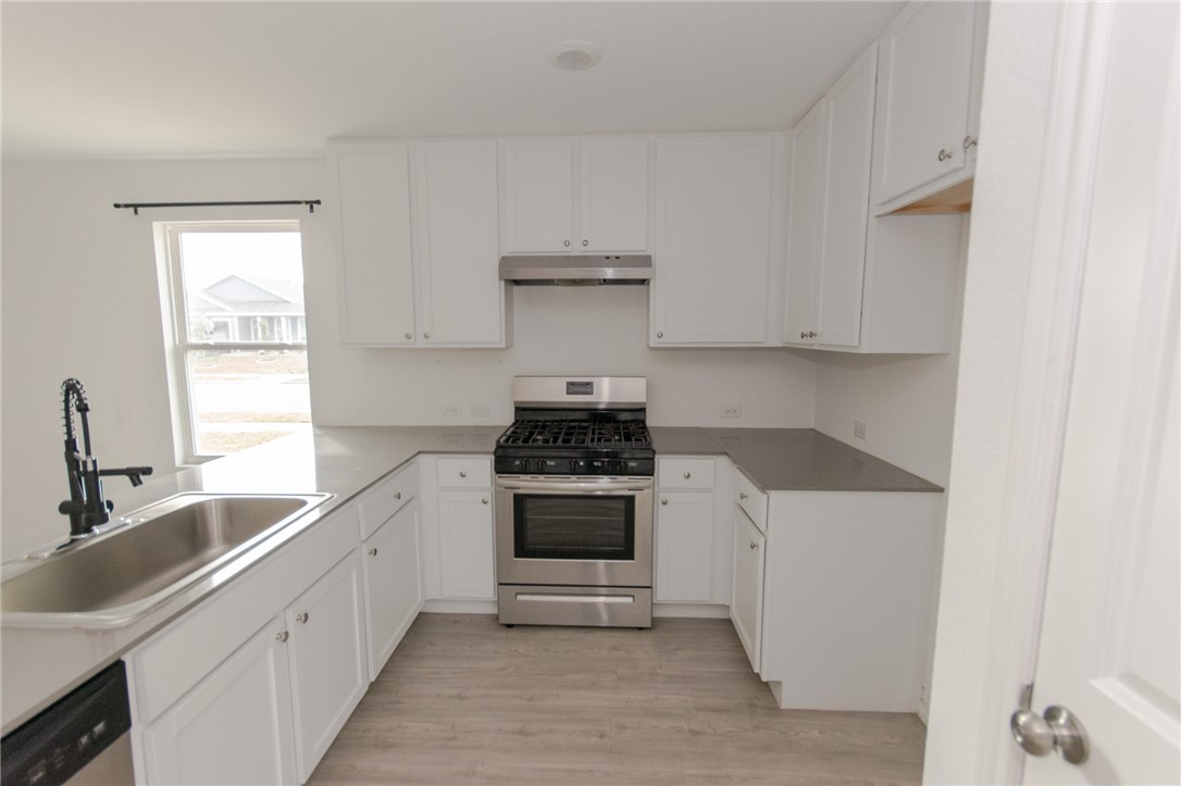 3201 Wrangler Street Robstown, TX 78380 - Photo 5 of 17