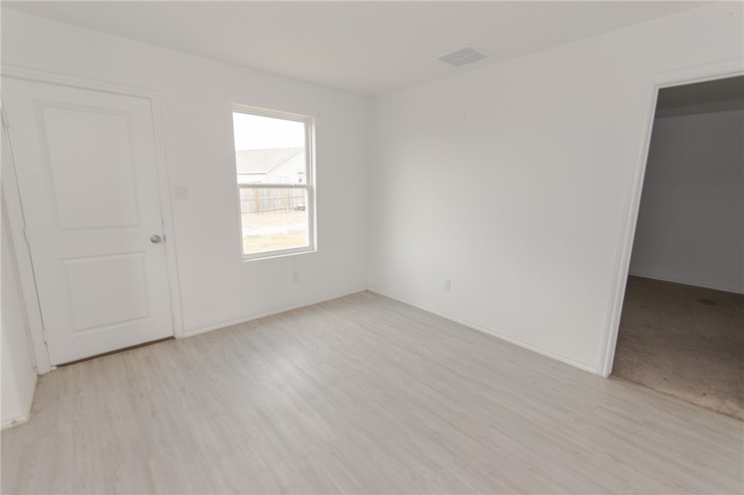 3201 Wrangler Street Robstown, TX 78380 - Photo 7 of 17