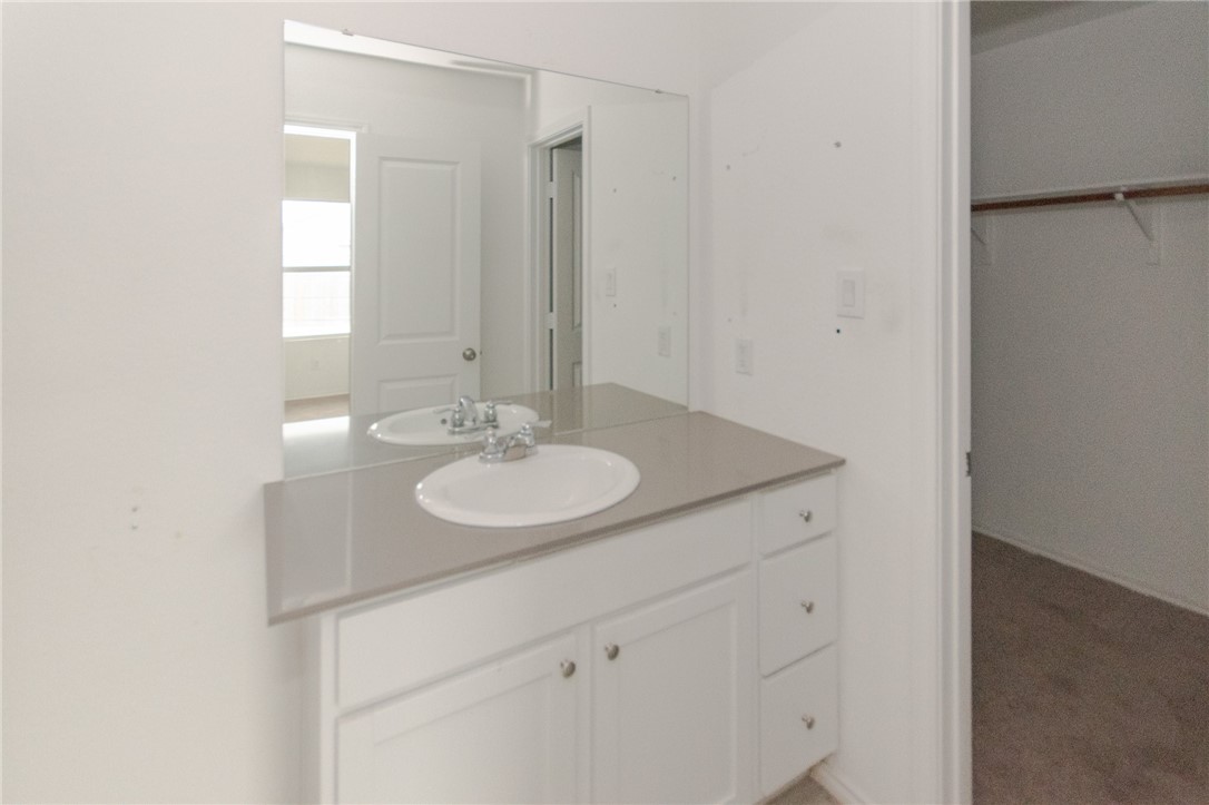 3201 Wrangler Street Robstown, TX 78380 - Photo 9 of 17