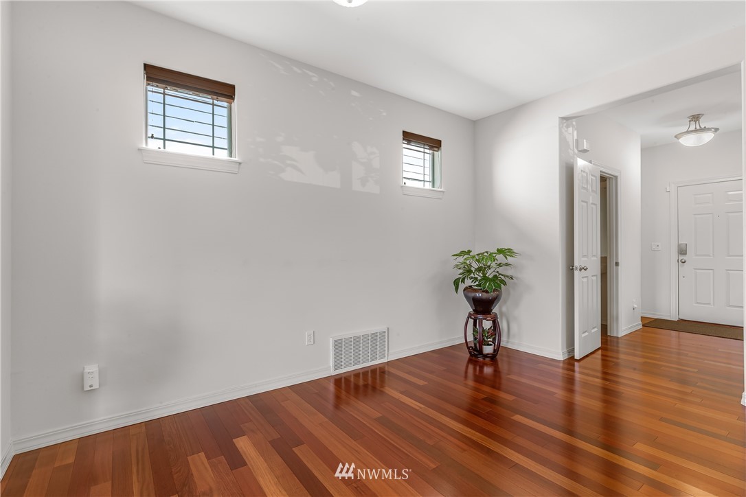 24040 39th Lane Southeast, Unit 11 Bothell, WA 98021 - Photo 13 of 39