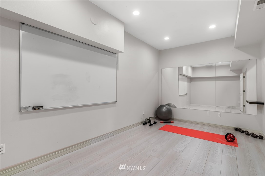 24040 39th Lane Southeast, Unit 11 Bothell, WA 98021 - Photo 35 of 39