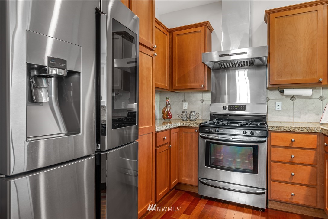 24040 39th Lane Southeast, Unit 11 Bothell, WA 98021 - Photo 8 of 39