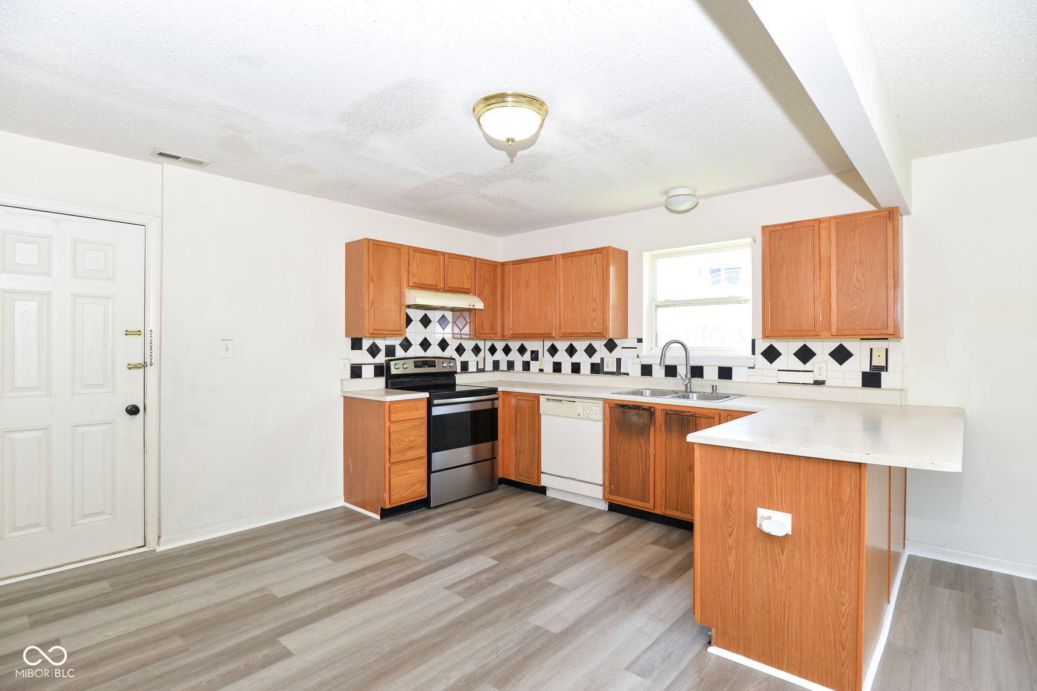 4062 Mossy Bank Road Indianapolis, IN 46234 - Photo 9 of 34