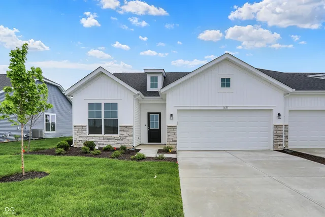$274,175 | 1627 Clover Xing Drive, Greenfield, IN 46140