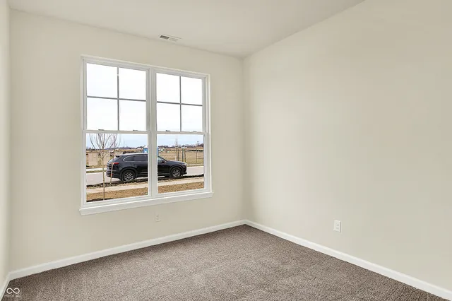 $274,175 | 1627 Clover Xing Drive, Greenfield, IN 46140