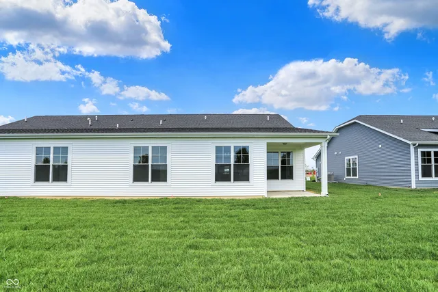 $274,175 | 1627 Clover Xing Drive, Greenfield, IN 46140