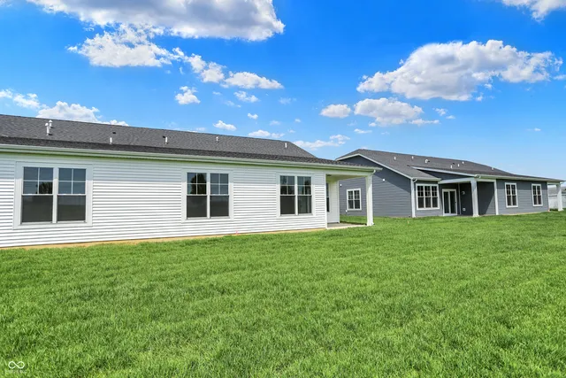 $274,175 | 1627 Clover Xing Drive, Greenfield, IN 46140