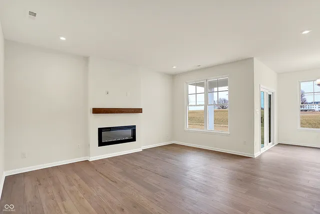 $274,175 | 1627 Clover Xing Drive, Greenfield, IN 46140