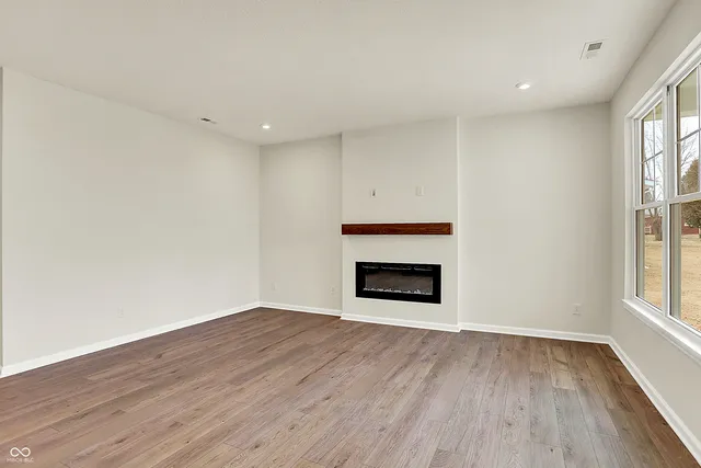 $274,175 | 1627 Clover Xing Drive, Greenfield, IN 46140