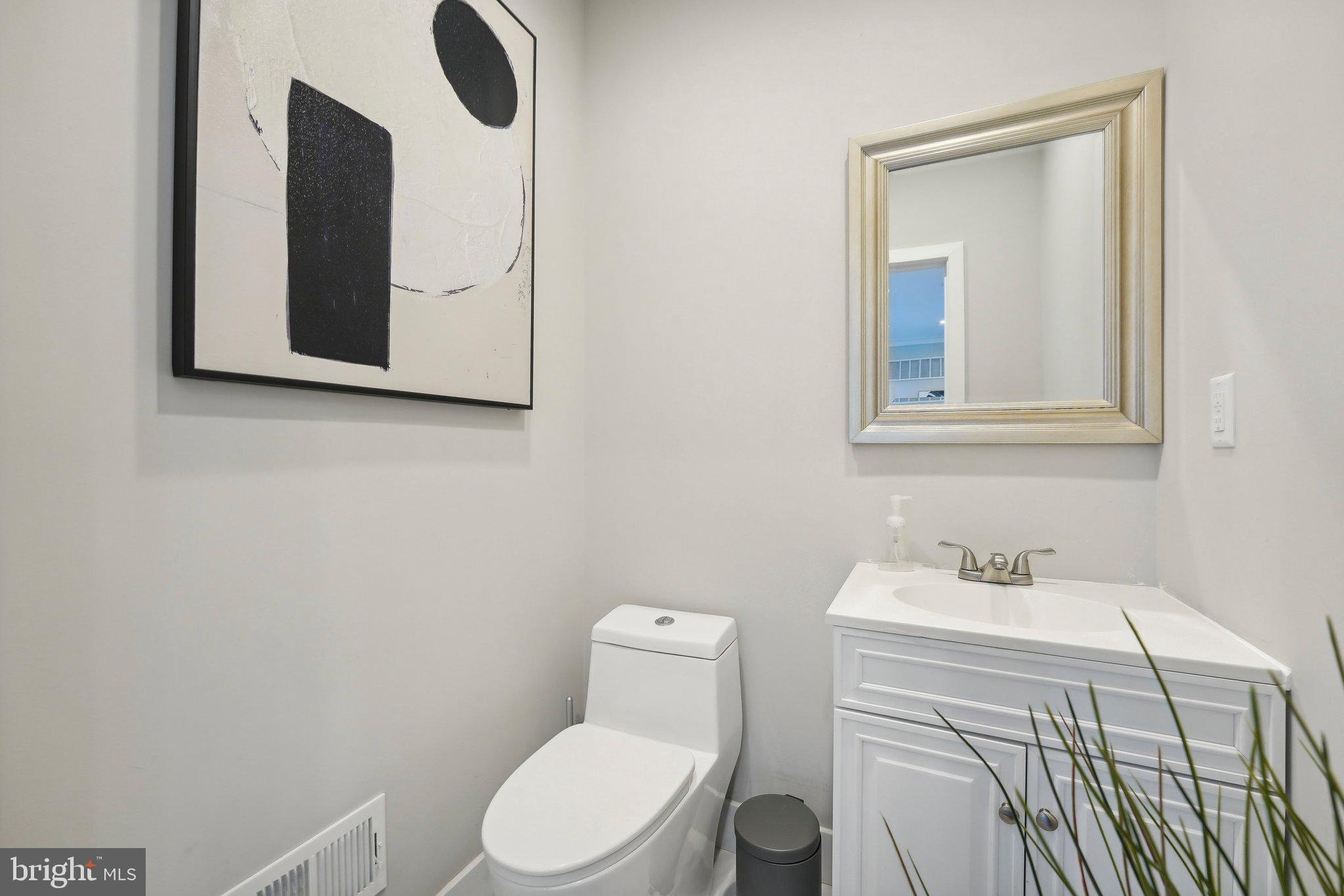 5305 Gainor Road Philadelphia, PA 19131 - Photo 6 of 59 Gallery Image 6