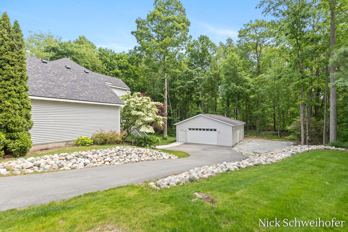 11220 Oakgrove Road Grand Haven, MI 49417 - Photo 47 of 58 11220-Oak-Grove_048