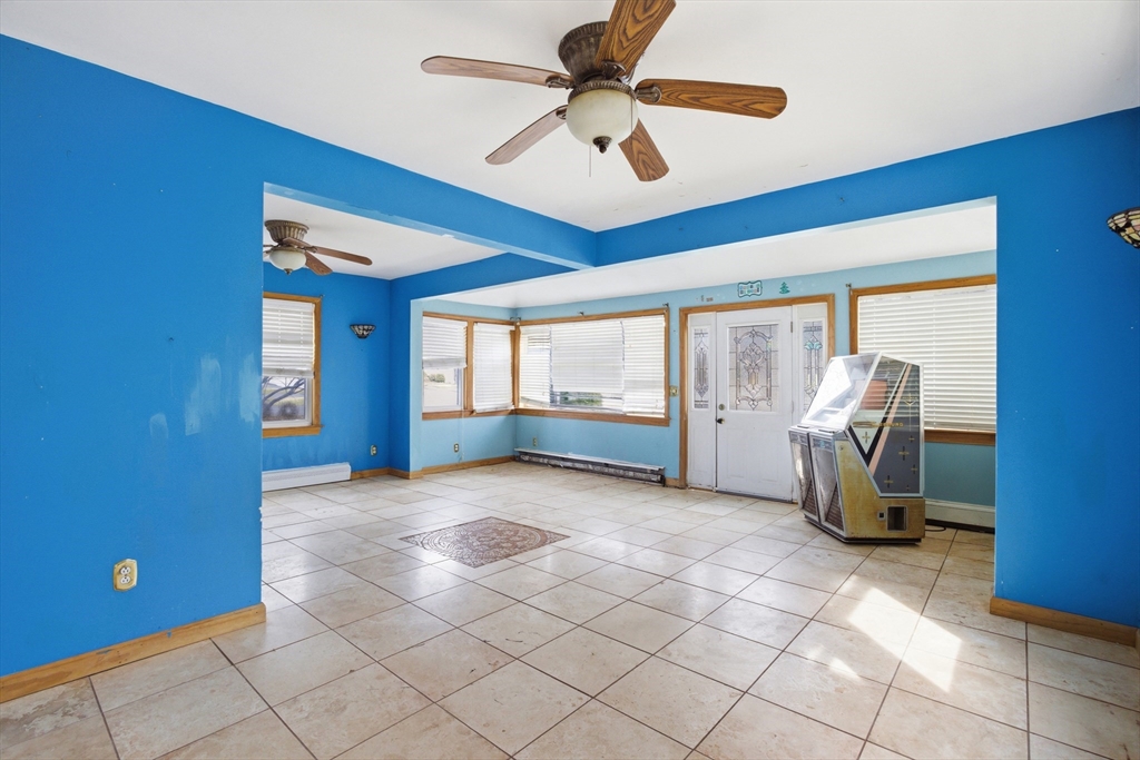 53 Mt Avenue Worcester, MA 01606 - Photo 6 of 29