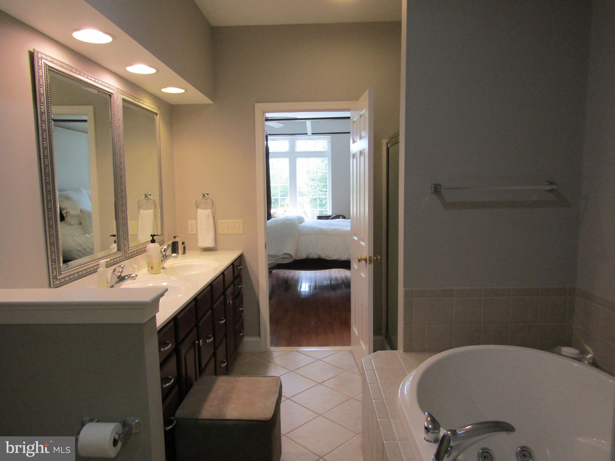 664 Woodfield Drive Lititz, PA 17543 - Photo 9 of 20 Gallery Image 9
