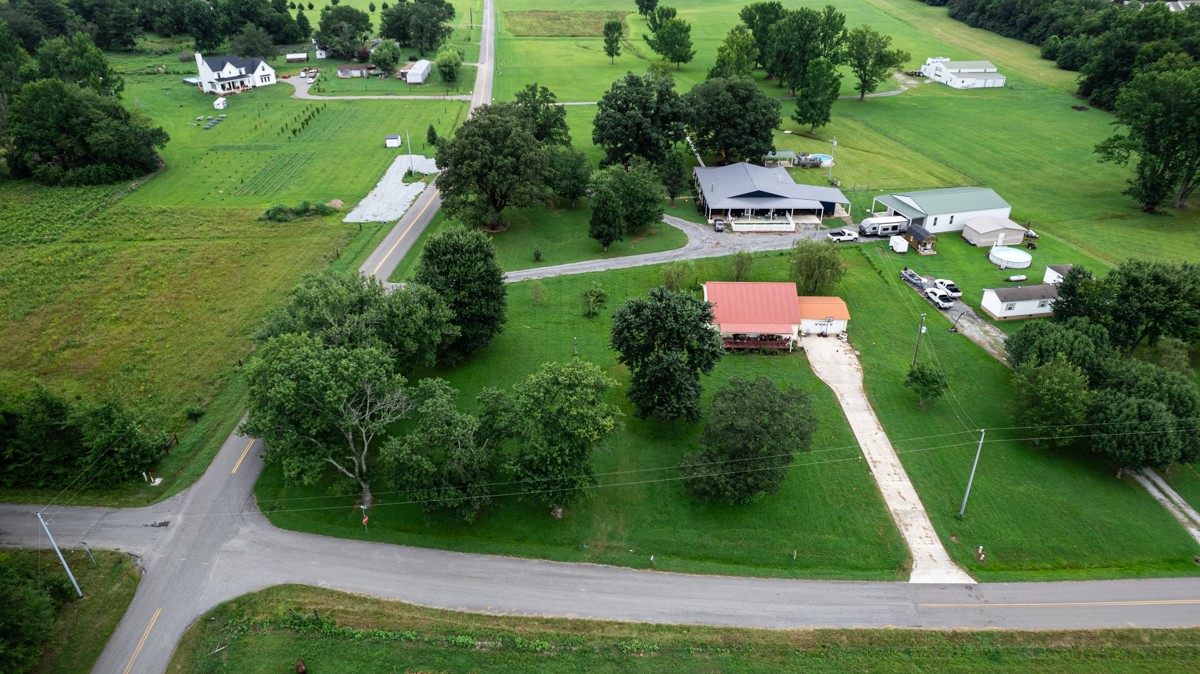 113 Elliot Road Ardmore, TN 38449 - Photo 24 of 25 a view of a golf course with a garden