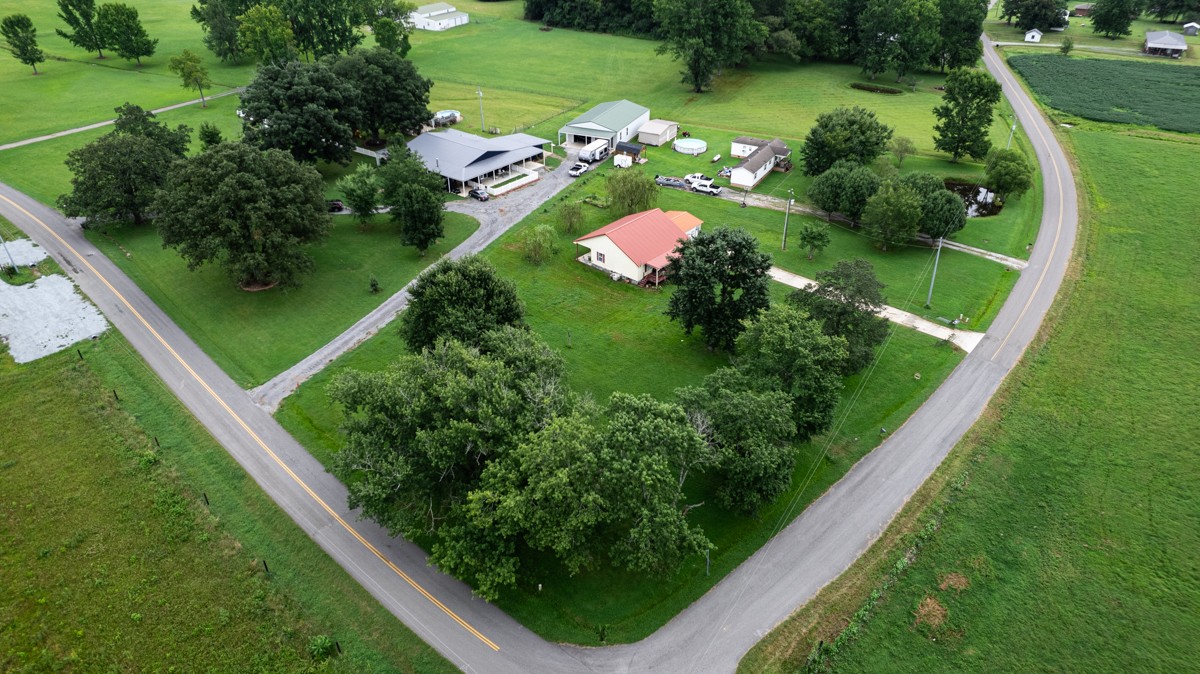 113 Elliot Road Ardmore, TN 38449 - Photo 25 of 25 a view of a garden with a lake