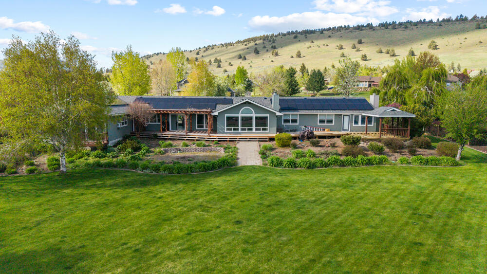 9576 Arant Road Klamath Falls, OR 97603 - Photo 11 of 63 11