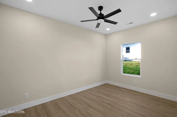 $2,100 | 1024 Wentford Avenue, Sweetwater, TN 37874