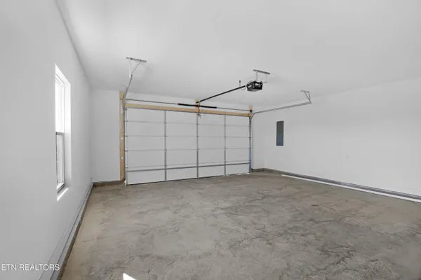 $2,100 | 1024 Wentford Avenue, Sweetwater, TN 37874