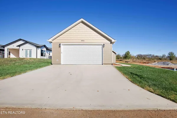 $2,100 | 1024 Wentford Avenue, Sweetwater, TN 37874