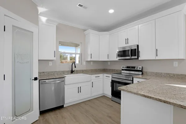 $2,100 | 1024 Wentford Avenue, Sweetwater, TN 37874