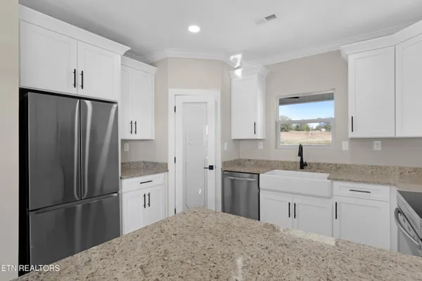 $2,100 | 1024 Wentford Avenue, Sweetwater, TN 37874