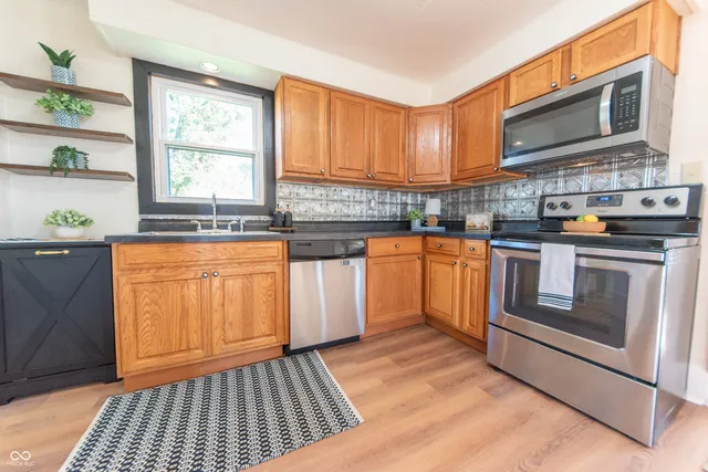 $214,900 | 729 Harrison Street, Hope, IN 47246