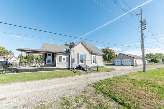 $214,900 | 729 Harrison Street, Hope, IN 47246