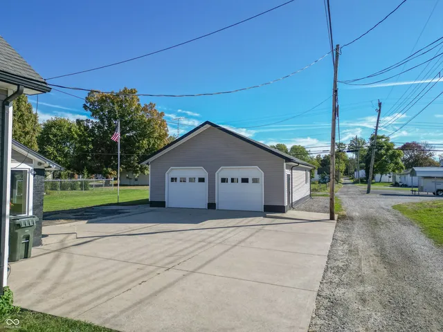 $214,900 | 729 Harrison Street, Hope, IN 47246