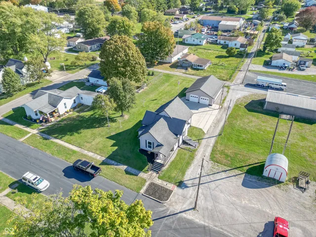 $214,900 | 729 Harrison Street, Hope, IN 47246