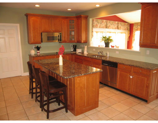 43 Greenwood Road Hopkinton, MA 01748 - Photo 10 of 30 Gallery Image 10