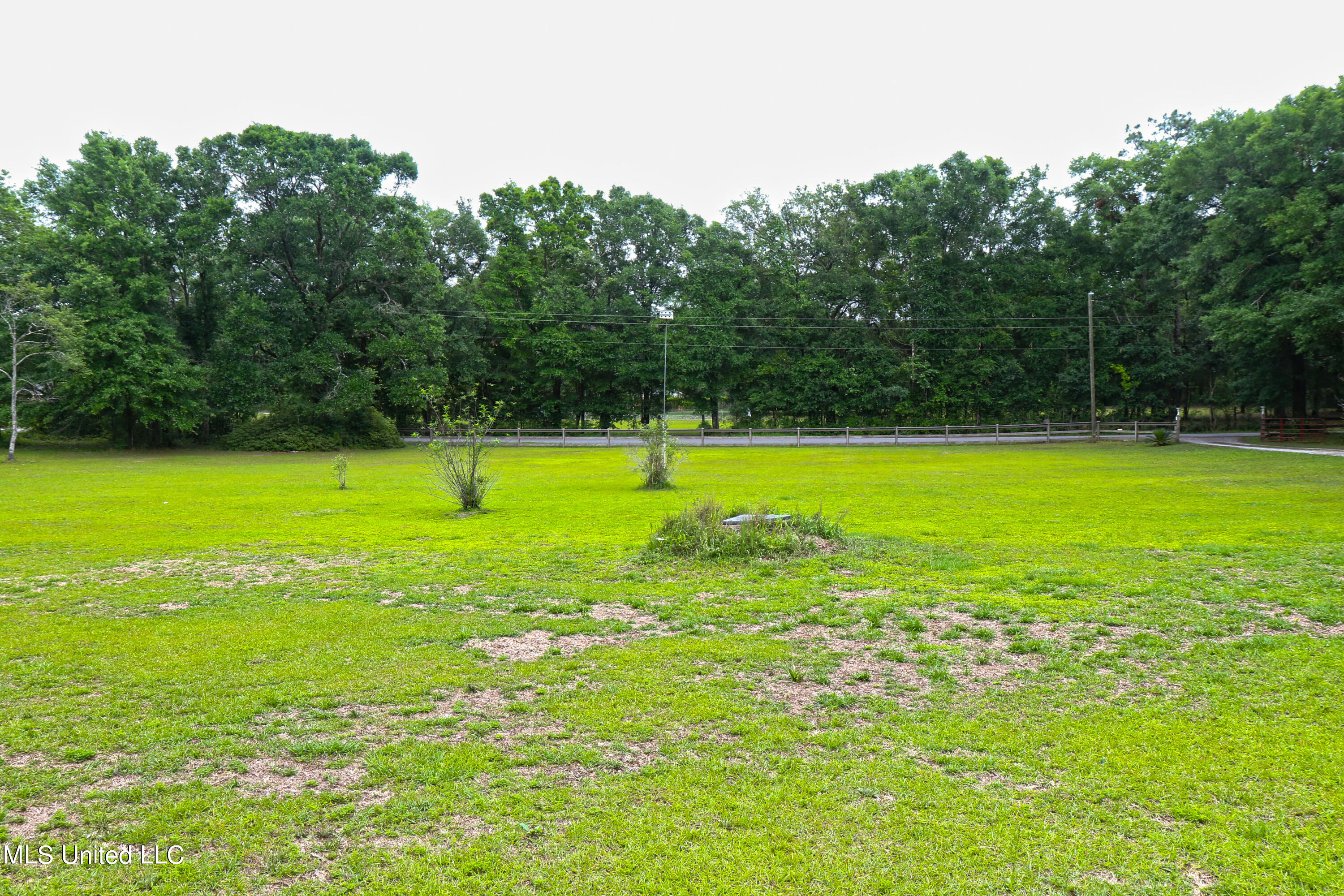 13821 Constitution Road Moss Point, MS 39562 - Photo 34 of 42 640A0361