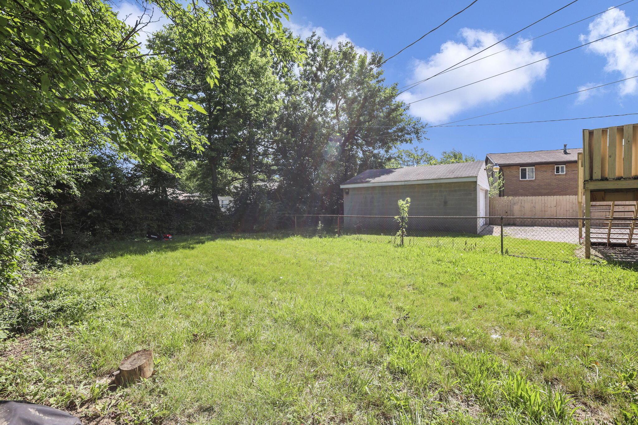 3726 Beulah Road Columbus, OH 43224 - Photo 29 of 40 42-web-or-mls-G02A6887 (10)
