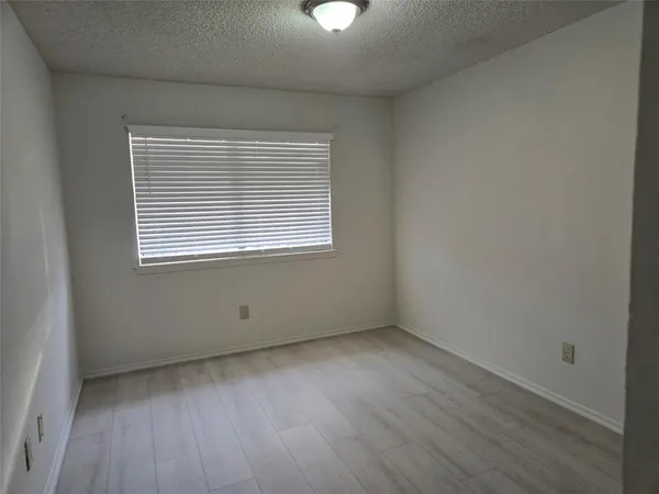 $2,000 | 1617 Meridian Way, Garland, TX 75040