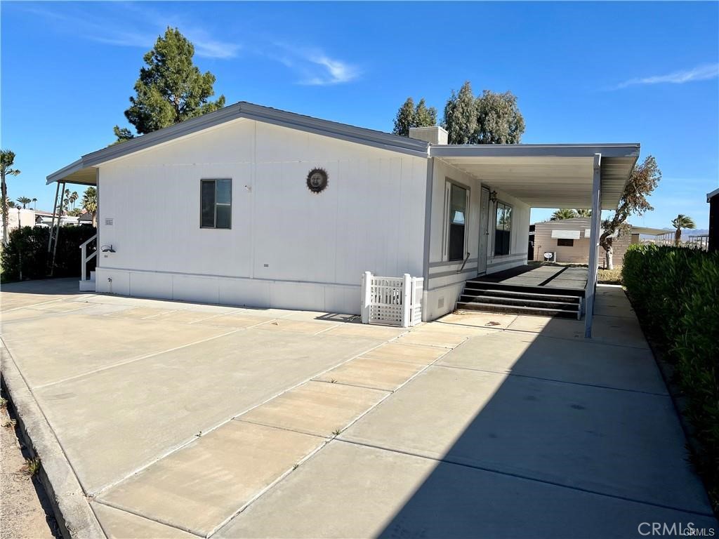 586 Channel Way Needles, CA 92363 - Photo 2 of 6