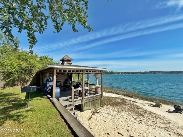 $250,000 | 100 Silver Lake North, Marianna, FL 32448