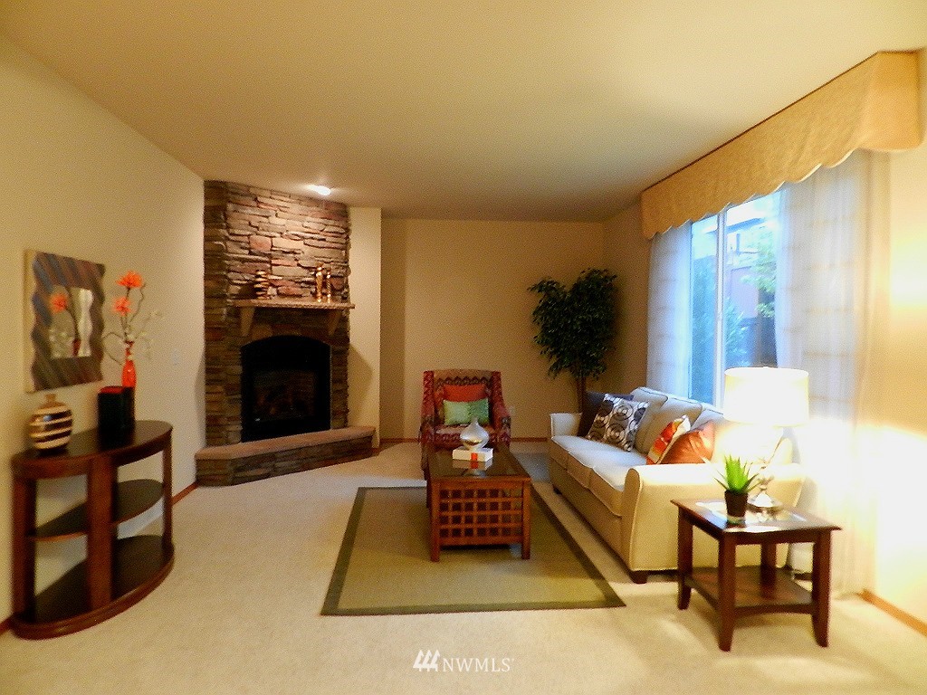 18833 35th Drive Southeast Bothell, WA 98012 - Photo 9 of 21 Gallery Image 9