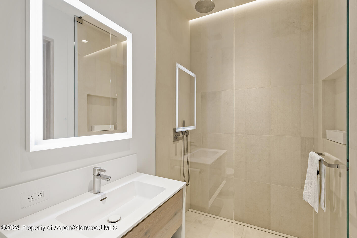 580 Medicine Bow Road Aspen, CO 81611 - Photo 12 of 30 Flex-Bath-Photo_1