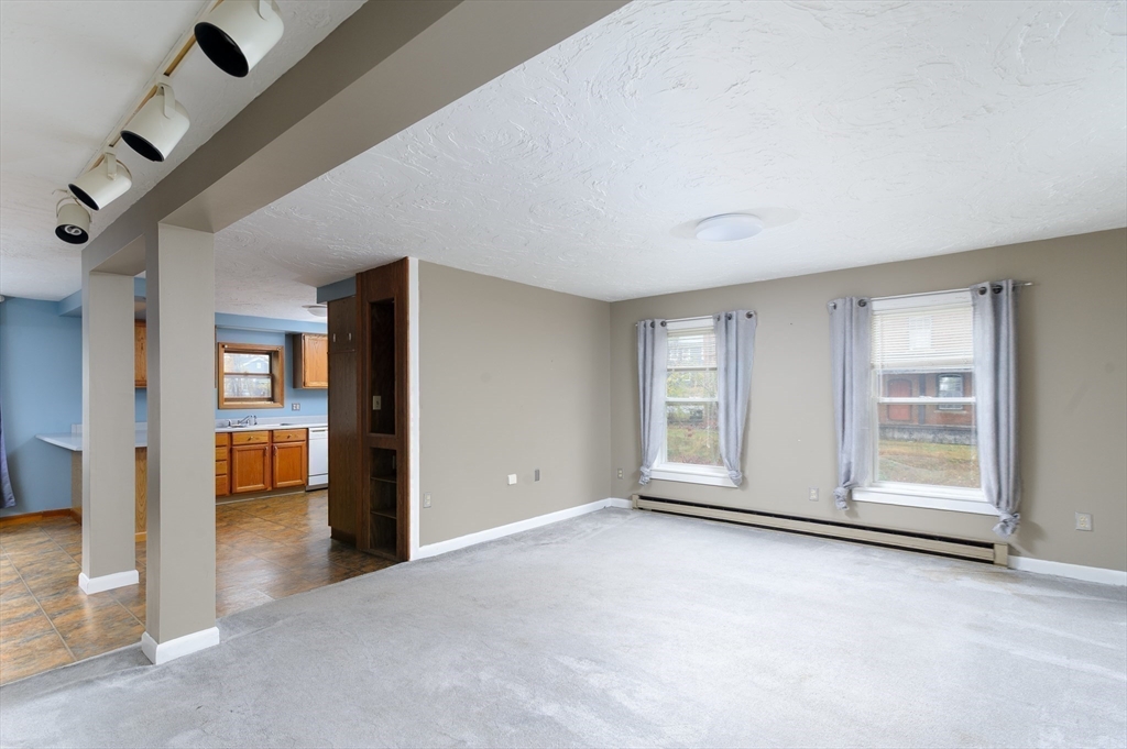 8 Elm Street North Brookfield, MA 01535 - Photo 24 of 37