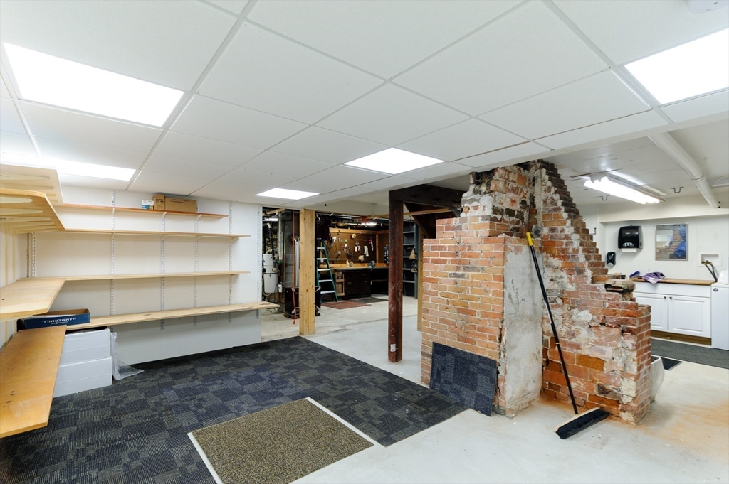 8 Elm Street North Brookfield, MA 01535 - Photo 31 of 37