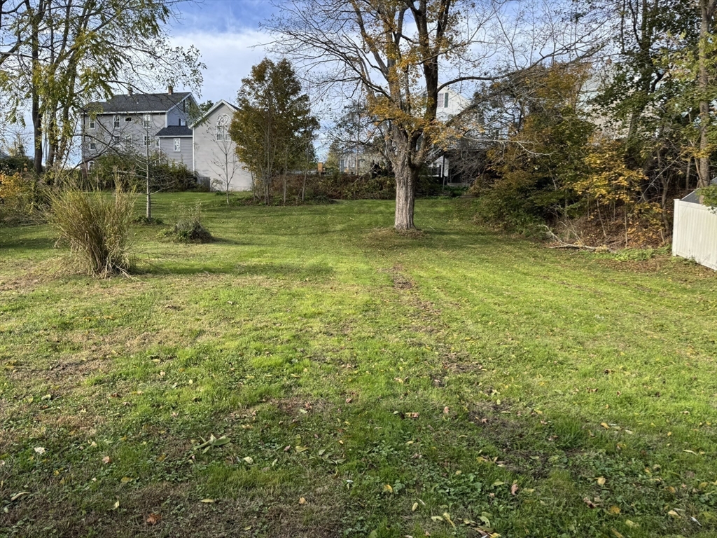 8 Elm Street North Brookfield, MA 01535 - Photo 34 of 37