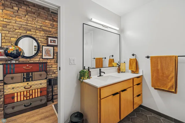 $194,900 | 117 Broadway North, Unit 200, Fargo, ND 58102