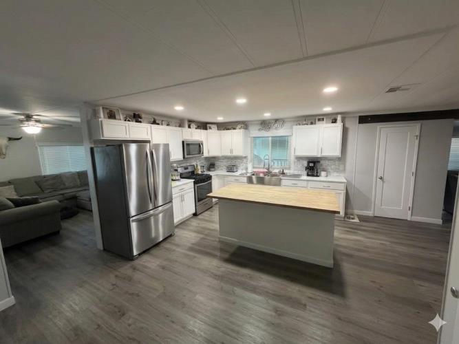 6480 Katherine Road Simi Valley, CA 93065 - Photo 2 of 39