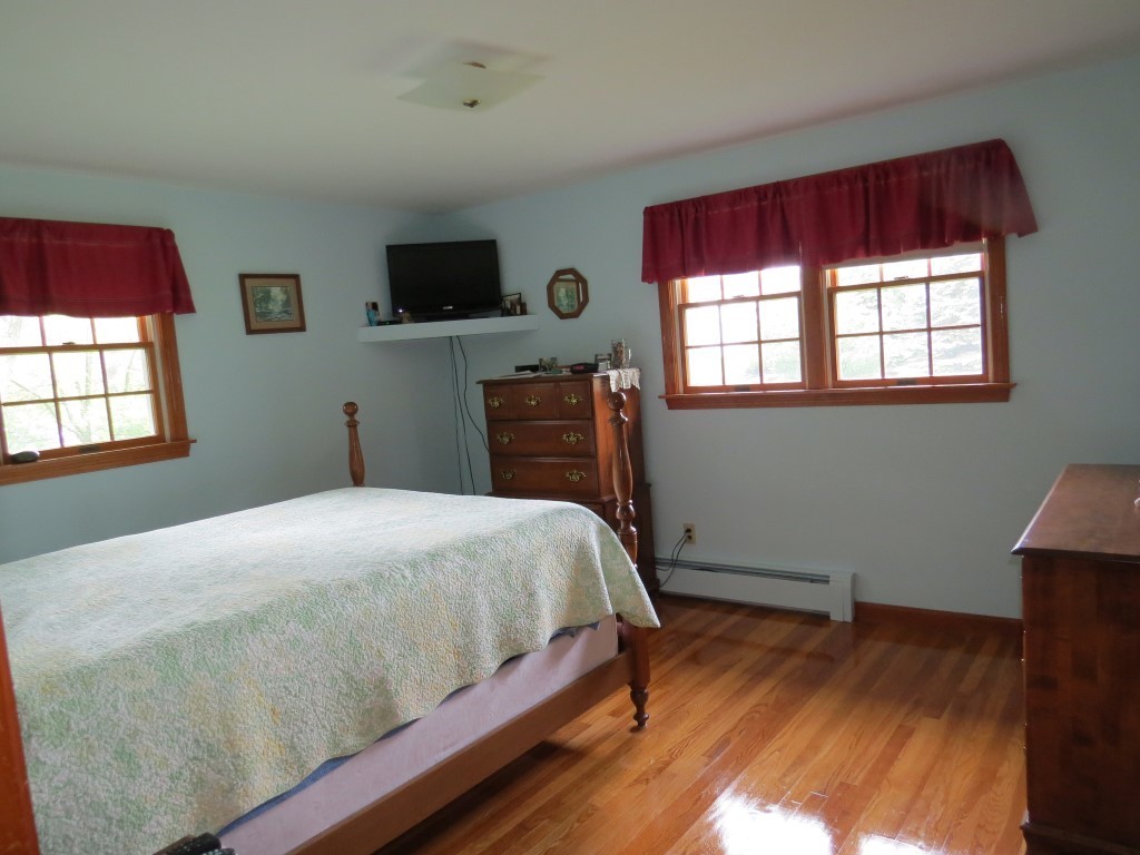 204 Chandler Road Andover, MA 01810 - Photo 9 of 20 Gallery Image 9