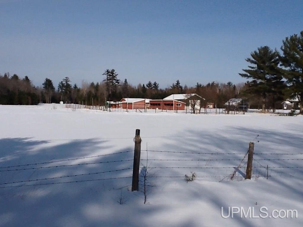 5470 25th Road Gladstone, MI 49837 - Photo 1 of 23