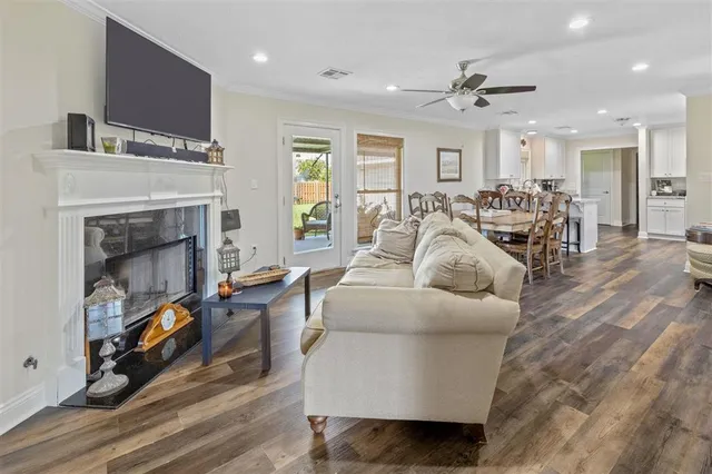 $316,000 | 816 Garden Lane, Lake Charles, LA 70605