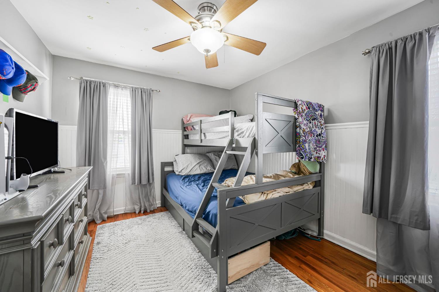 684 Colgate Avenue Perth Amboy, NJ 08861 - Photo 11 of 25